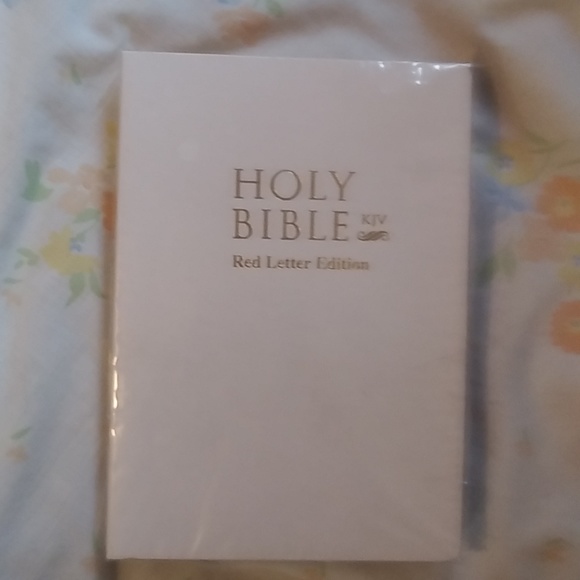 King James Other - Free~w/ purchase. M White/gold